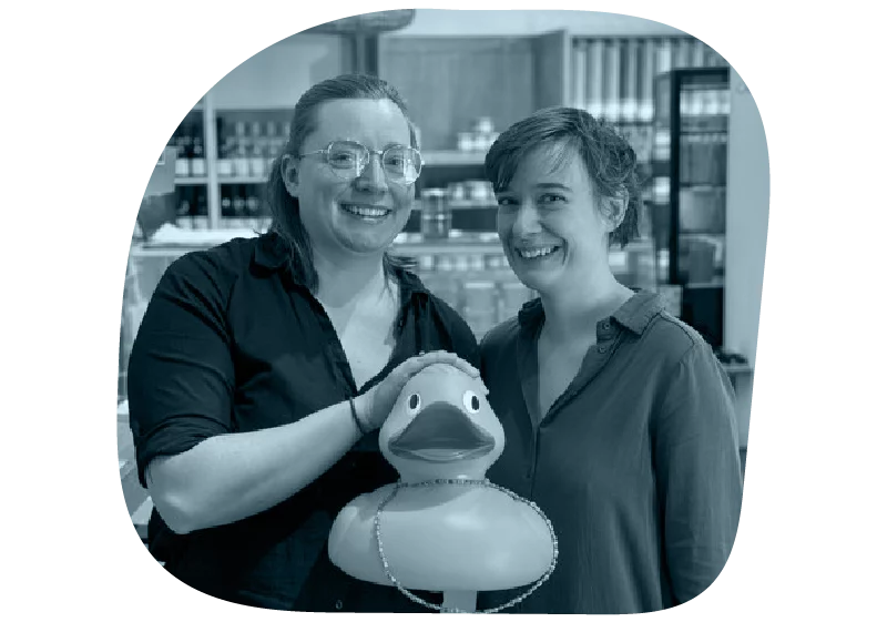 Illustration du bloc de présentation de la page d'accueil des Ouiches Nantaises, épicerie éthique : Aube et Charlotte.